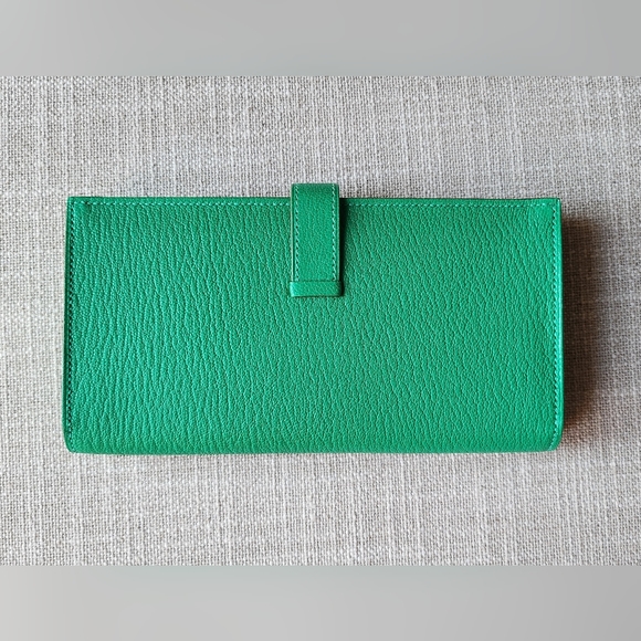 Authentic Hermes Menthe Chevre Bearn Wallet - Picture 2 of 11